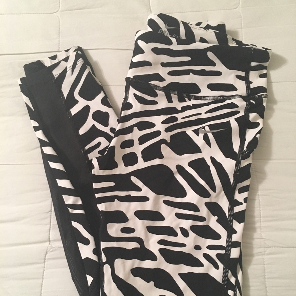Nike Running tights- read description please